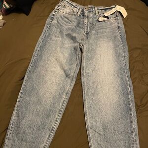 Aritzia Blue Jeans